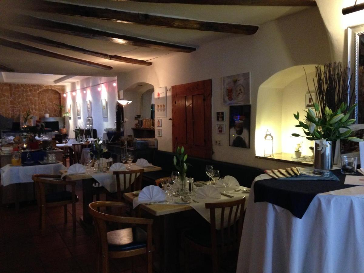 Marktplatzhotel - Restaurant Tafelspitz Weinheim Bagian luar foto