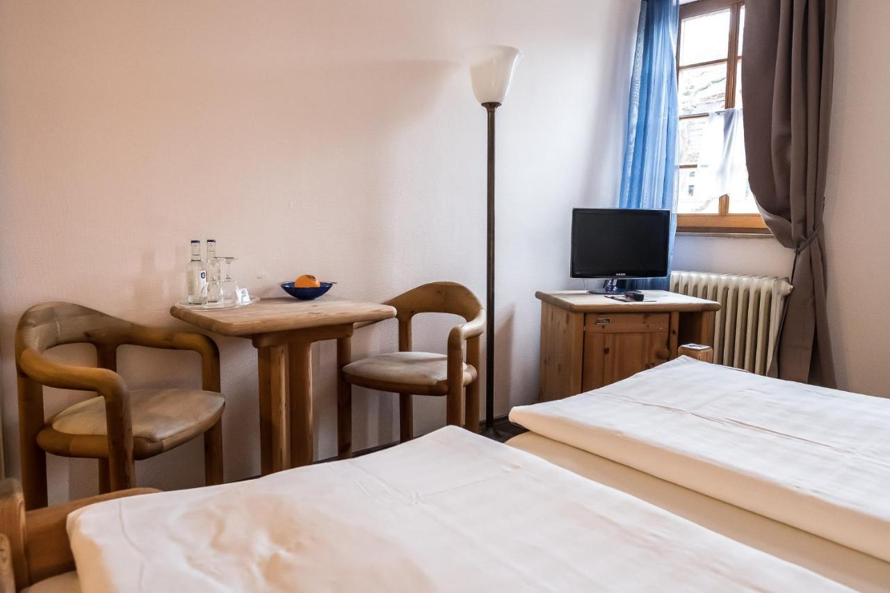 Marktplatzhotel - Restaurant Tafelspitz Weinheim Bagian luar foto