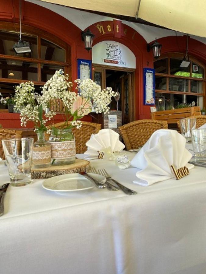 Marktplatzhotel - Restaurant Tafelspitz Weinheim Bagian luar foto